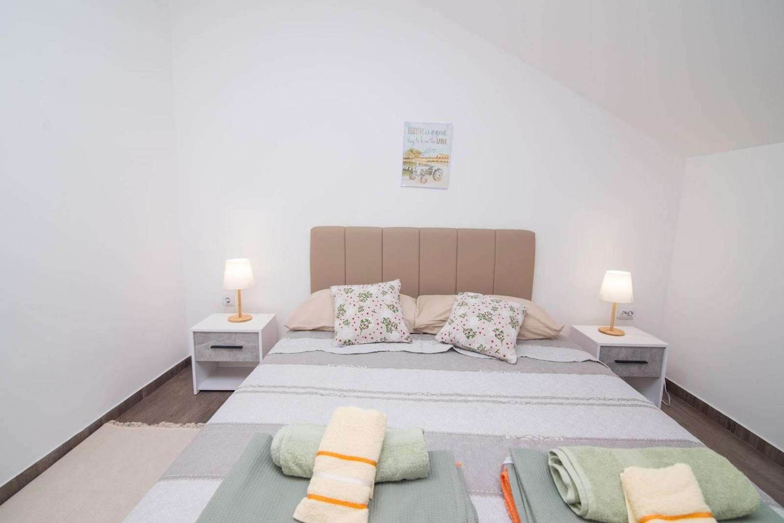 App Bonic Apartment Veli Lošinj Екстериор снимка